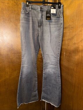 Lee Women's Mid-Light Washed Flare Jeans - Gray